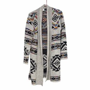 Northern Angel Open-Front Aztec Pattern Cardigan Sweater in Light Gray